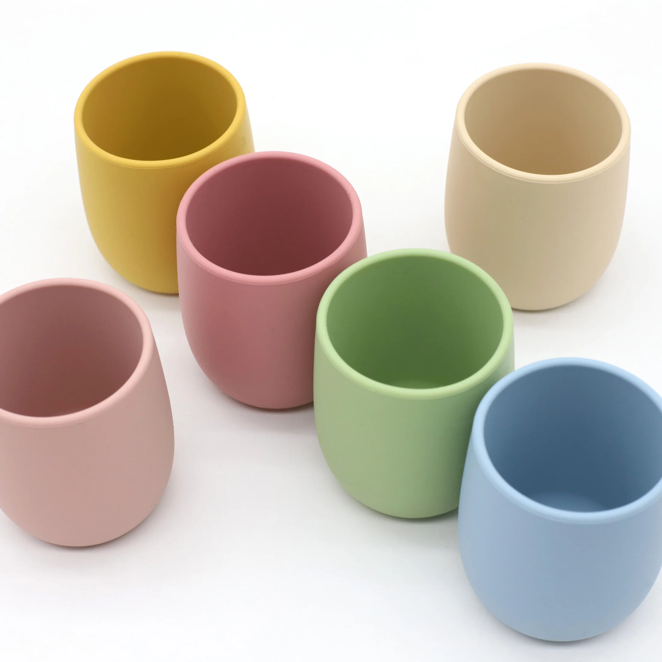 Baby silicone water cup mini easy to grip - Imagen 4