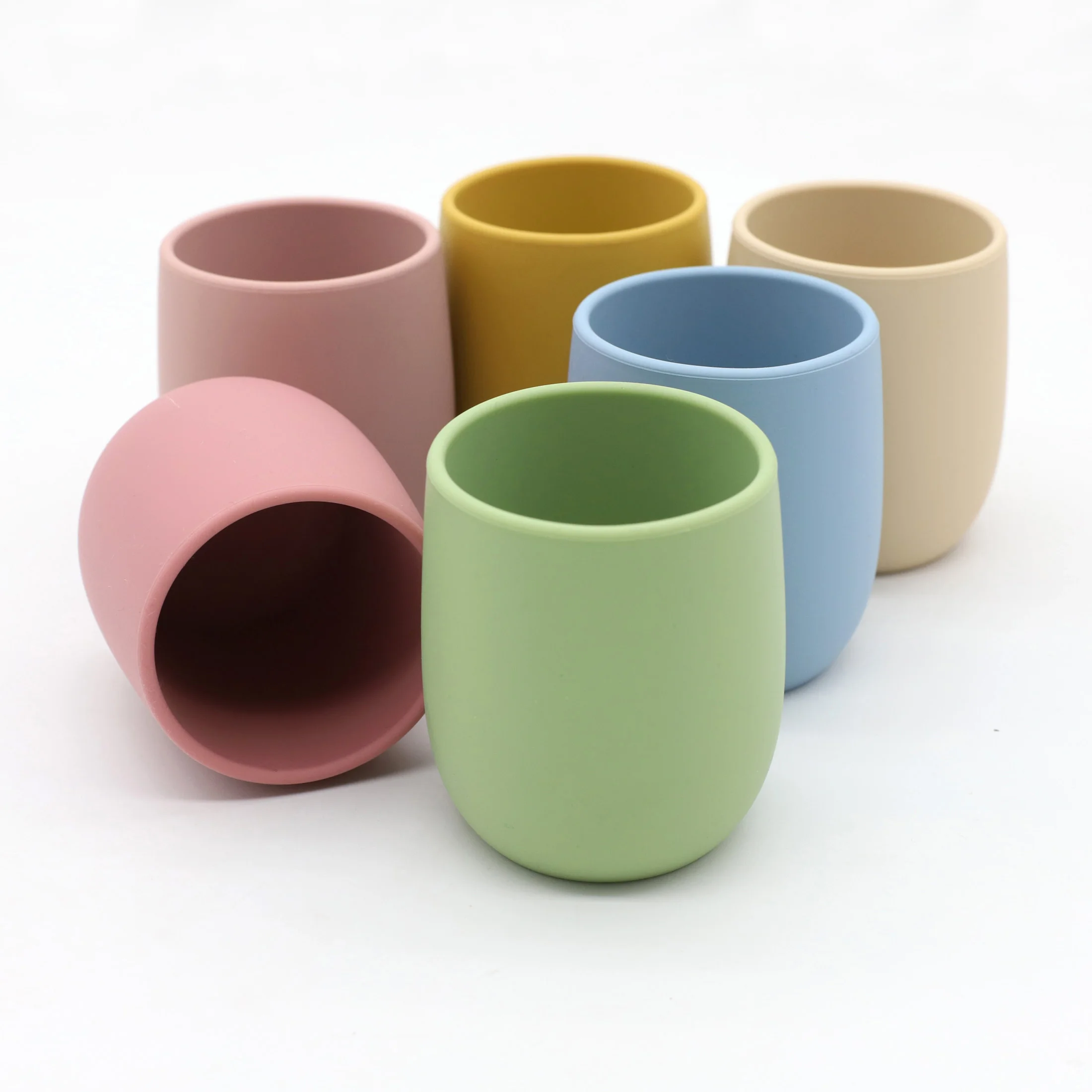 Baby silicone water cup mini easy to grip - Imagen 2