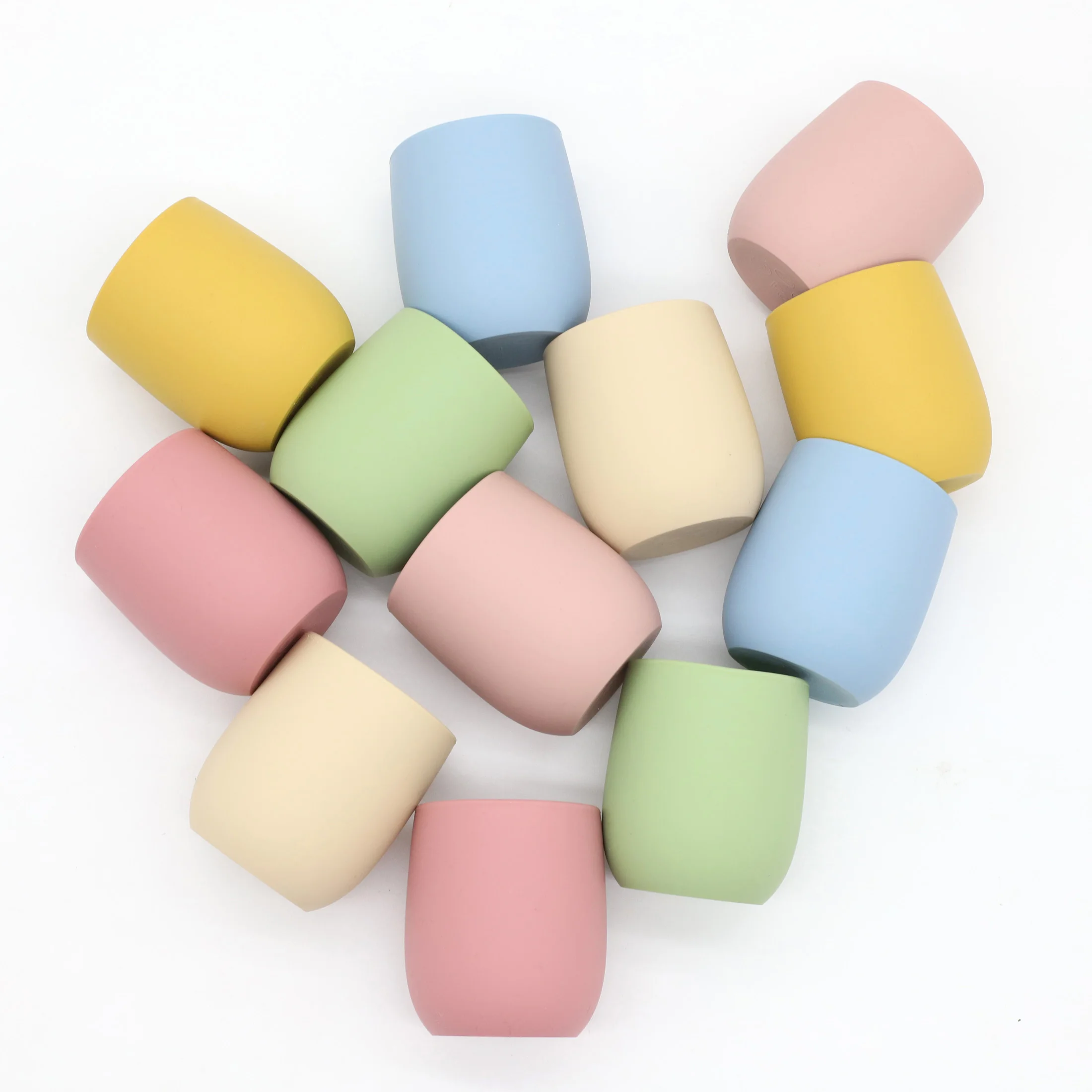 Baby silicone water cup mini easy to grip - Imagen 5